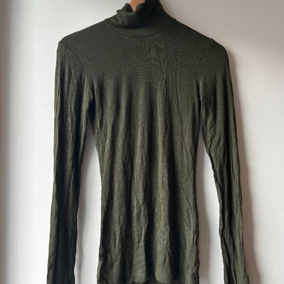 Aritzia turtleneck tee - Picture 6 of 8
